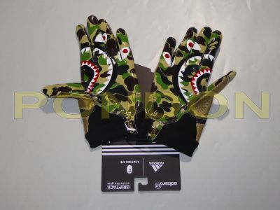 bape football gloves